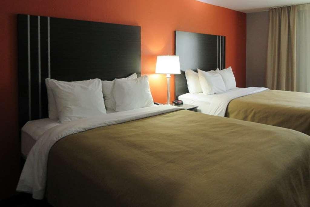 Quality Inn & Suites Fresno Northwest Quarto foto